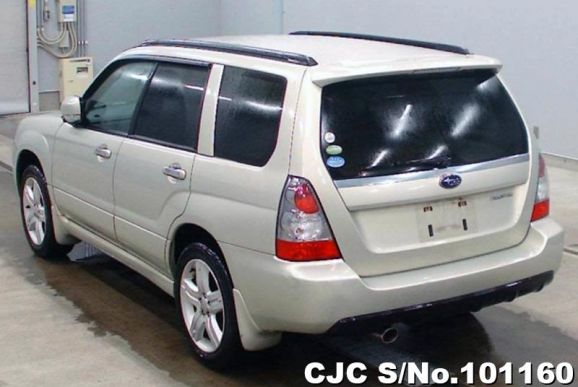 Subaru Forester in Silver for Sale Image 2
