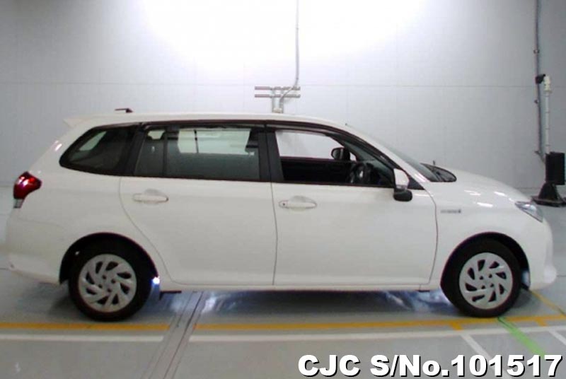 Toyota fielder 2019