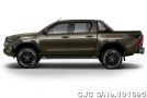 Toyota Hilux in White Pearl Crystal Shine for Sale Image 9