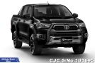 Toyota Hilux in White Pearl Crystal Shine for Sale Image 10