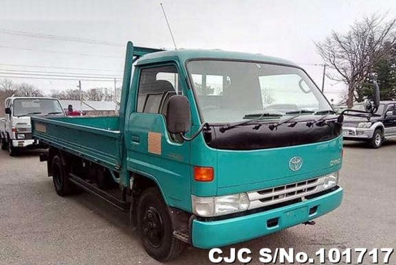 Toyota Dyna in Green for Sale Image 0