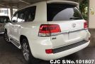Toyota Land Cruiser in White Pearl for Sale Image 1