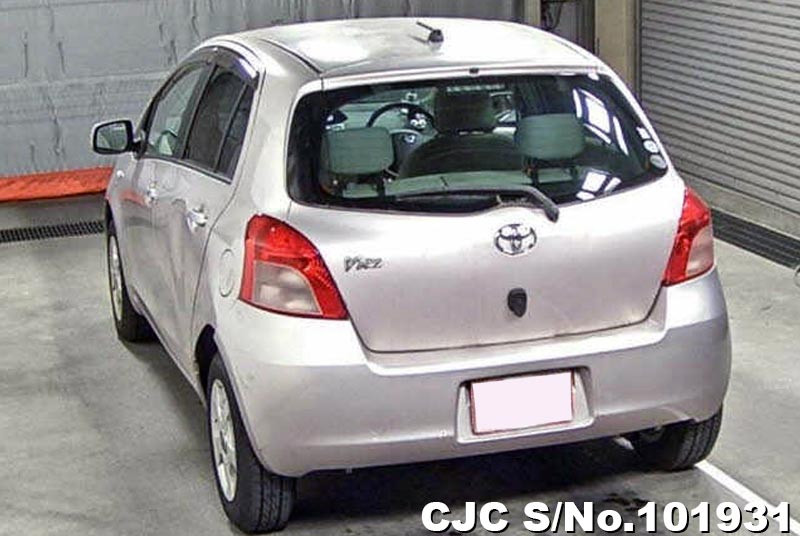 2005 Toyota Vitz Pink for sale Stock No. 101931 Japanese Used Cars