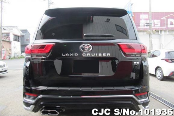 Toyota Land Cruiser in Black for Sale Image 5