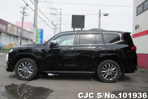 Toyota Land Cruiser in Black for Sale Image 7