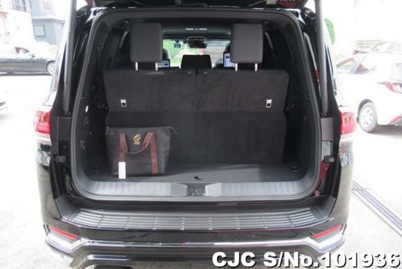Toyota Land Cruiser in Black for Sale Image 8