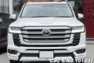 Toyota Land Cruiser in Precious White Pearl for Sale Image 3