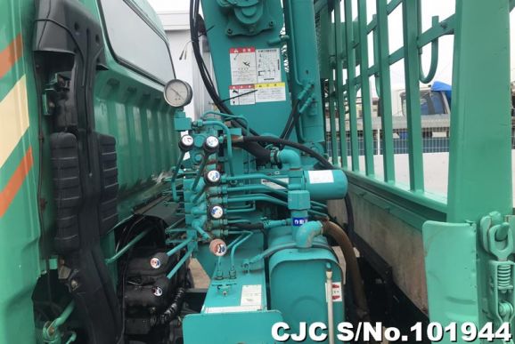 Mitsubishi Canter in Green for Sale Image 22