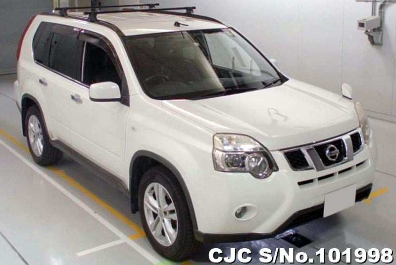 2010 Nissan XTrail White for sale Stock No. 101998 Japanese Used