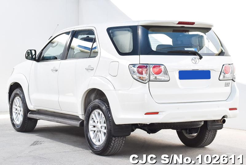 2015 Toyota / Fortuner Stock No. 102611