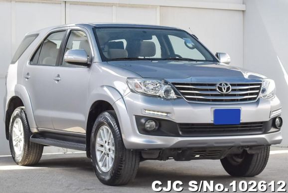 2015 Toyota / Fortuner Stock No. 102612