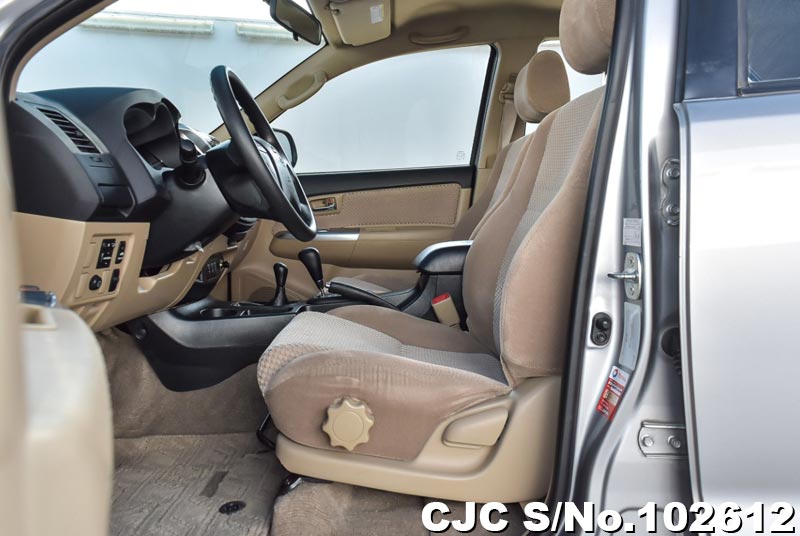2015 Toyota / Fortuner Stock No. 102612