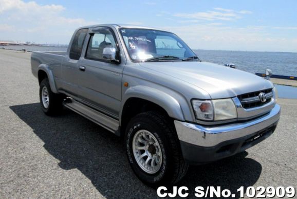 2003 Toyota / Hilux Stock No. 102909