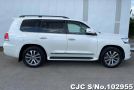 Toyota Land Cruiser in White for Sale Image 6