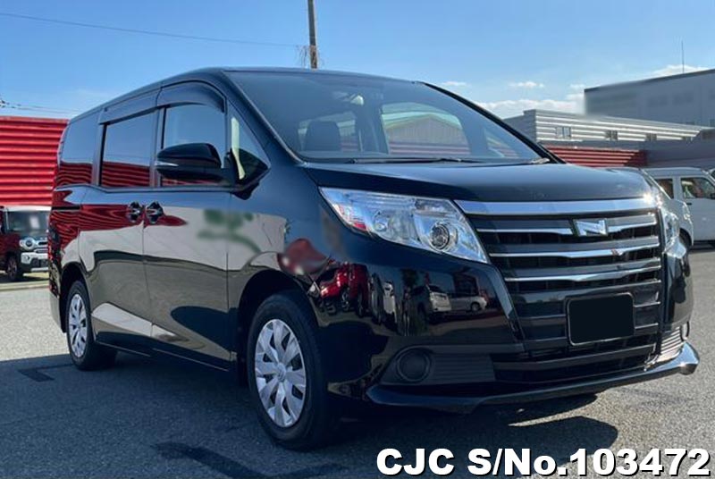 2017 Toyota Noah Black for sale Stock No. 103472 Japanese Used Cars