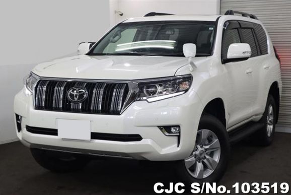 Toyota Land Cruiser Prado in White for Sale Image 3