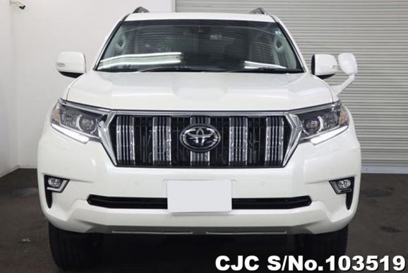 Toyota Land Cruiser Prado in White for Sale Image 4