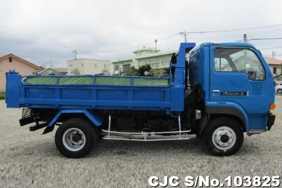 Nissan Condor in Blue for Sale Image 10
