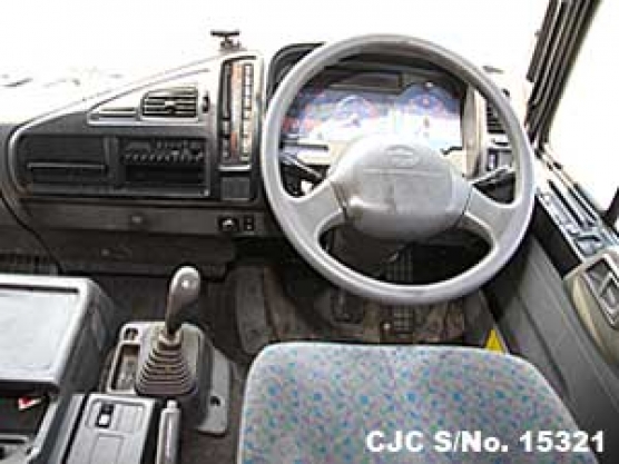 2001 Hino / Ranger Stock No. 15321