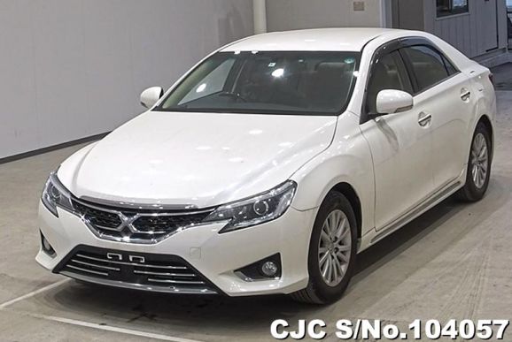 Toyota Mark X in White for Sale Image 0