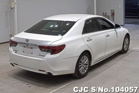 Toyota Mark X in White for Sale Image 1
