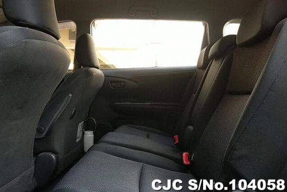 Toyota Wish in Pearl White for Sale Image 5