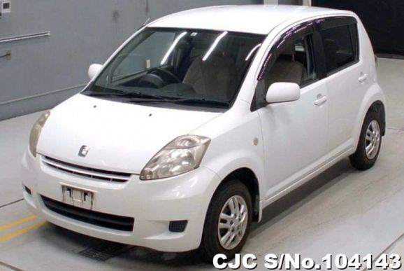 Toyota Passo in White for Sale Image 3