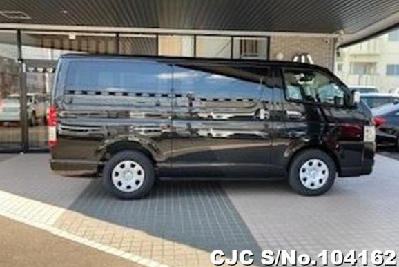 Toyota Hiace in Black for Sale Image 6