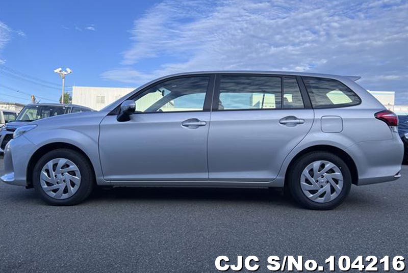 Toyota fielder 2022
