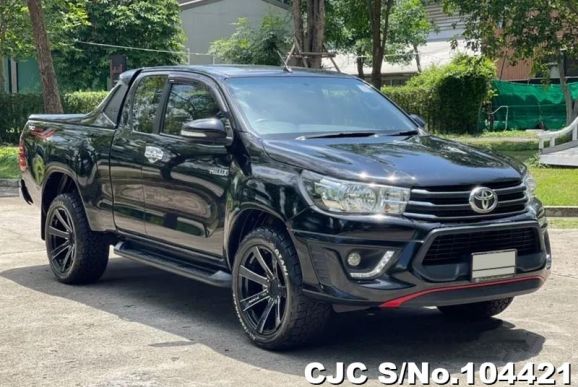 2017 Toyota / Hilux / Revo Stock No. 104421