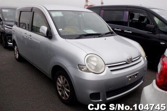 2007 Toyota / Sienta Stock No. 104745