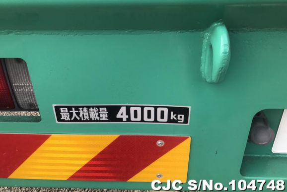 Mitsubishi Canter in Green for Sale Image 19