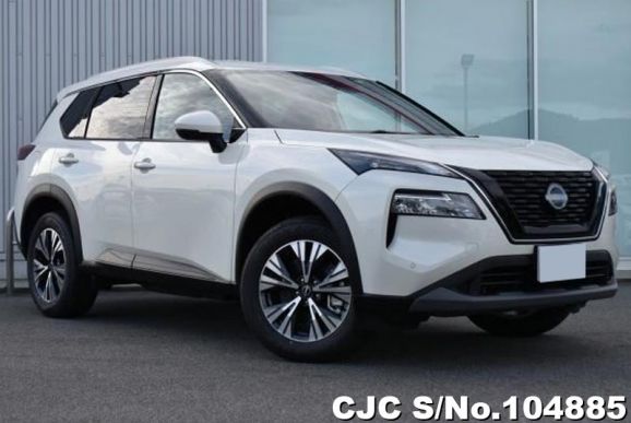 Nissan X-Trail in Brilliant White Pearl for Sale Image 0