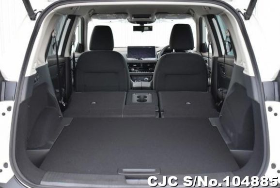 Nissan X-Trail in Brilliant White Pearl for Sale Image 5