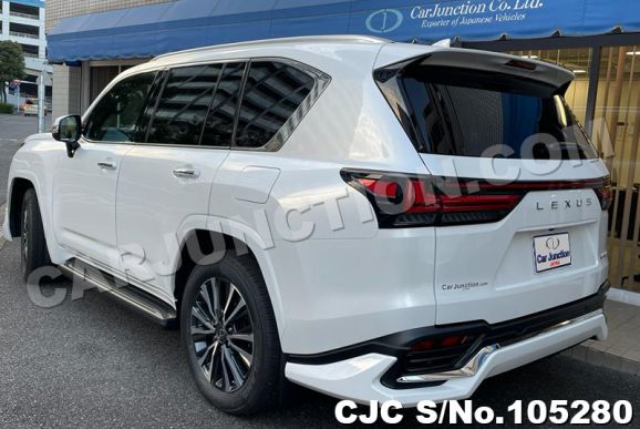 Lexus LX 600 in Pearl for Sale Image 1