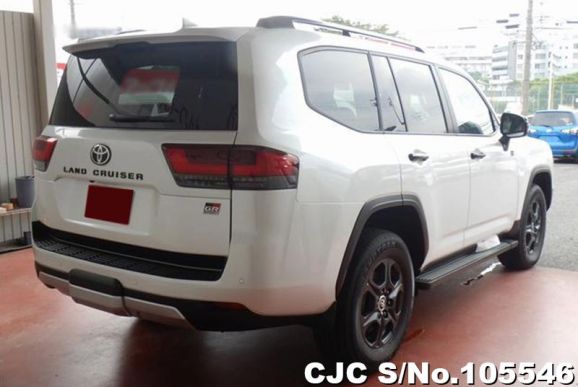 Toyota Land Cruiser in Pearl for Sale Image 2