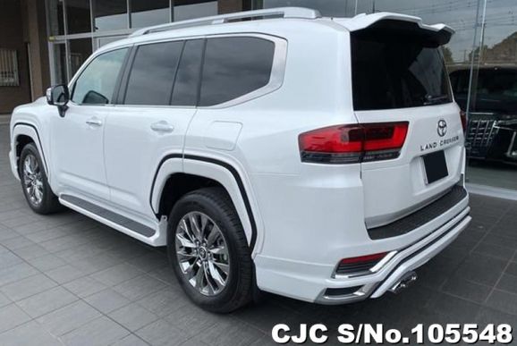 Toyota Land Cruiser in Pearl for Sale Image 1