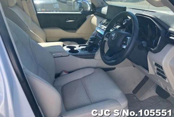 Toyota Land Cruiser in Pearl for Sale Image 4