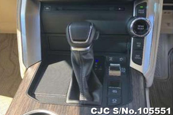 Toyota Land Cruiser in Pearl for Sale Image 10