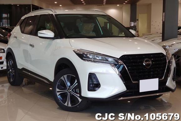 Nissan Kicks in Pearl White for Sale Image 0