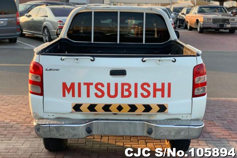 2016 Mitsubishi / L200 Stock No. 105894