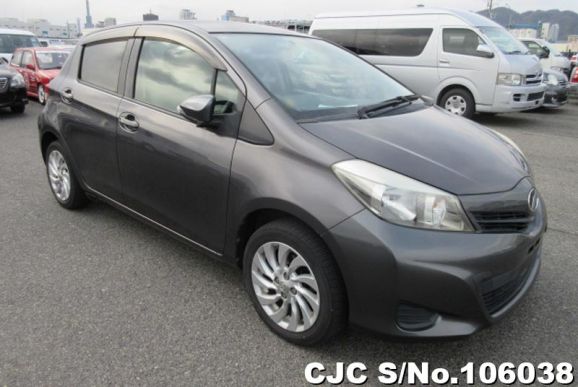 2011 Toyota / Vitz Stock No. 106038