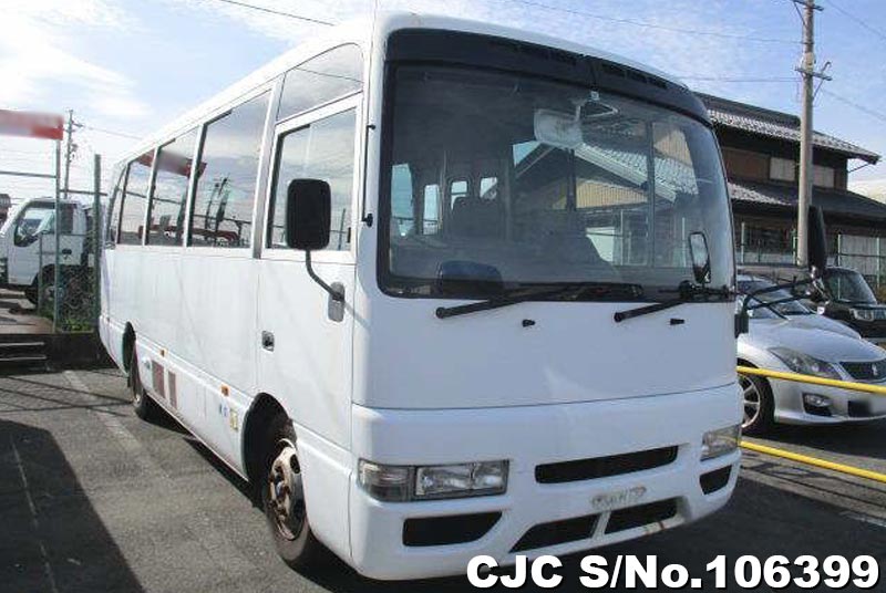 Nissan / Civilian 2010
