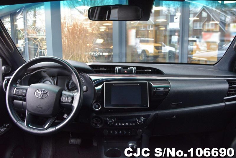 2019 Toyota / Hilux Stock No. 106690