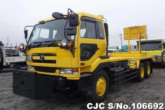 Nissan UD in Yellow for Sale Image 3