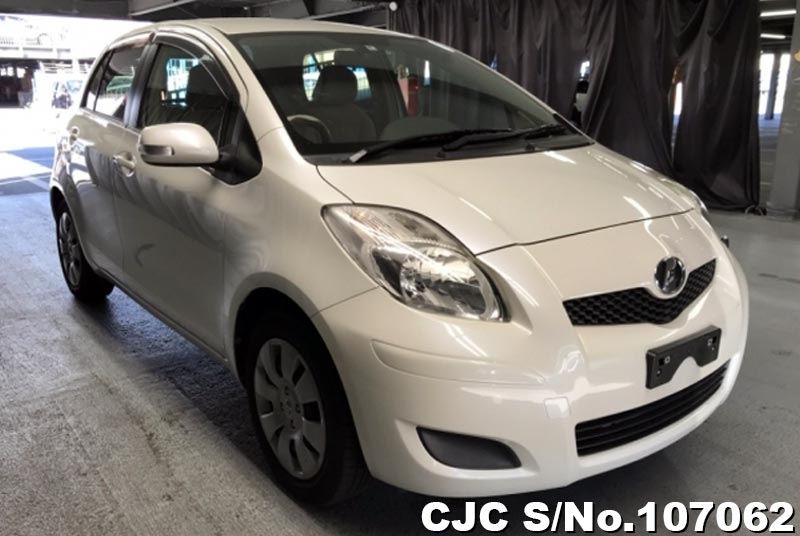 Toyota / Vitz 2010