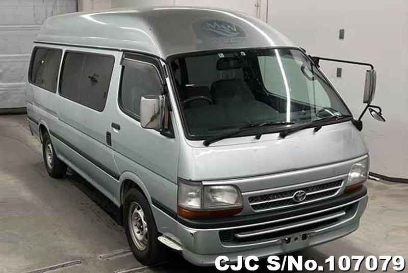 Toyota / Hiace 2001