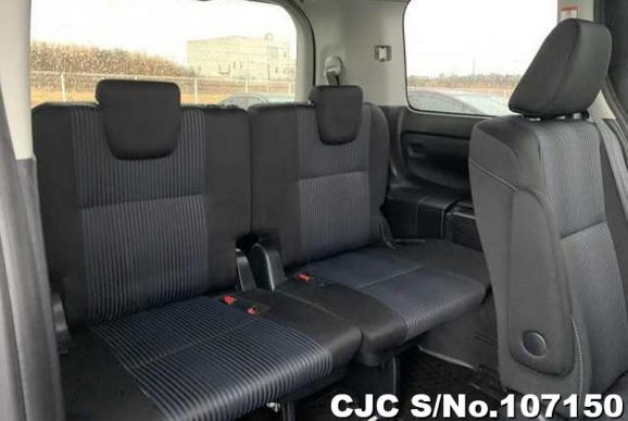 Toyota Voxy in Pearl for Sale Image 11