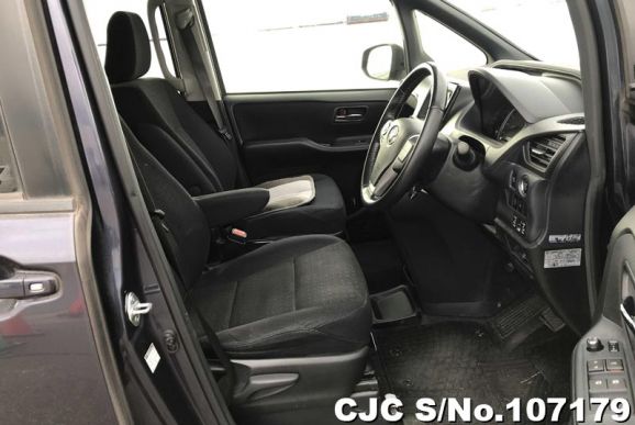 Toyota Voxy in Gray for Sale Image 9