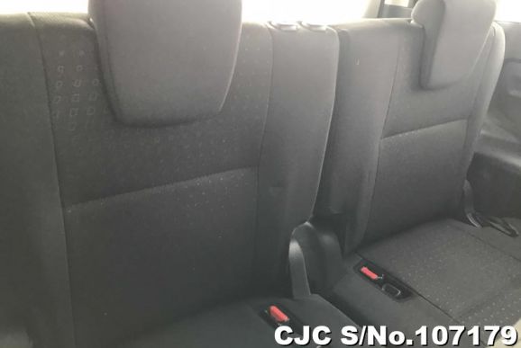 Toyota Voxy in Gray for Sale Image 11